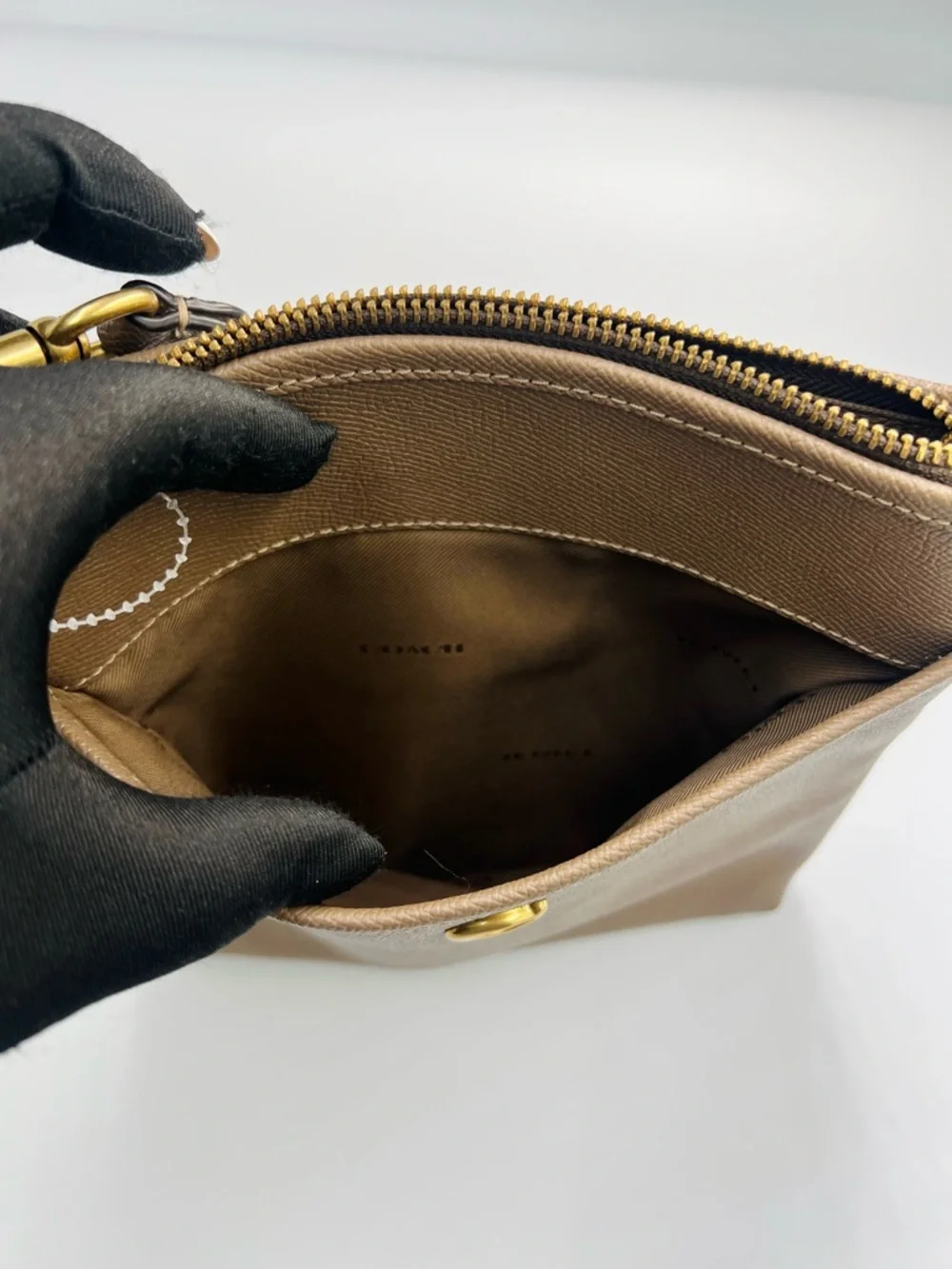Coach Kitt Messenger Crossbody Bag EUC